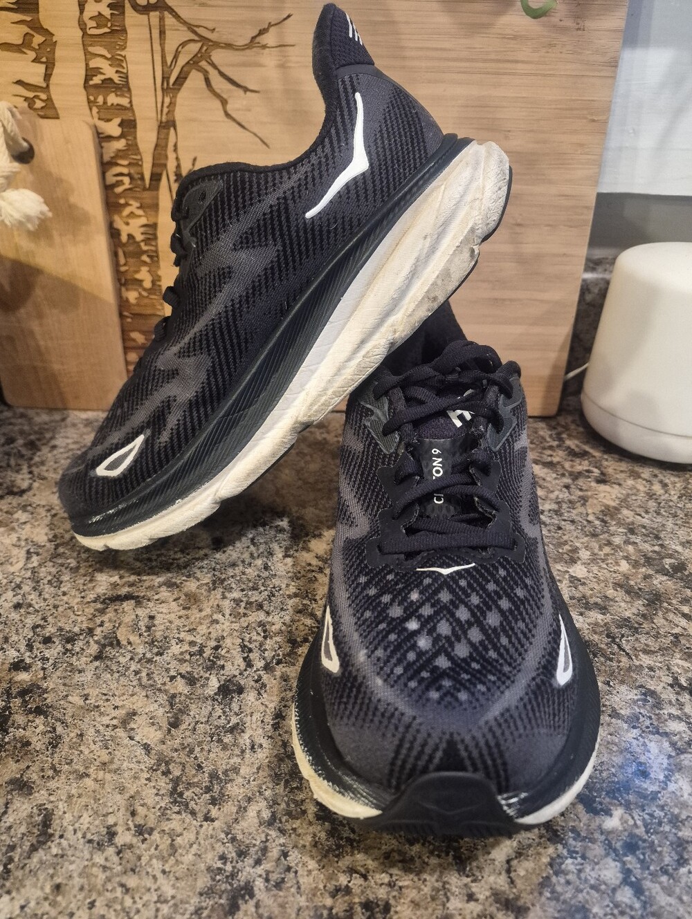 Hoka Clifton 9
